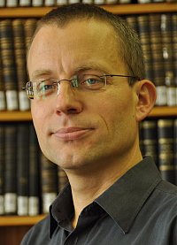 Dr. Christoph Mandla